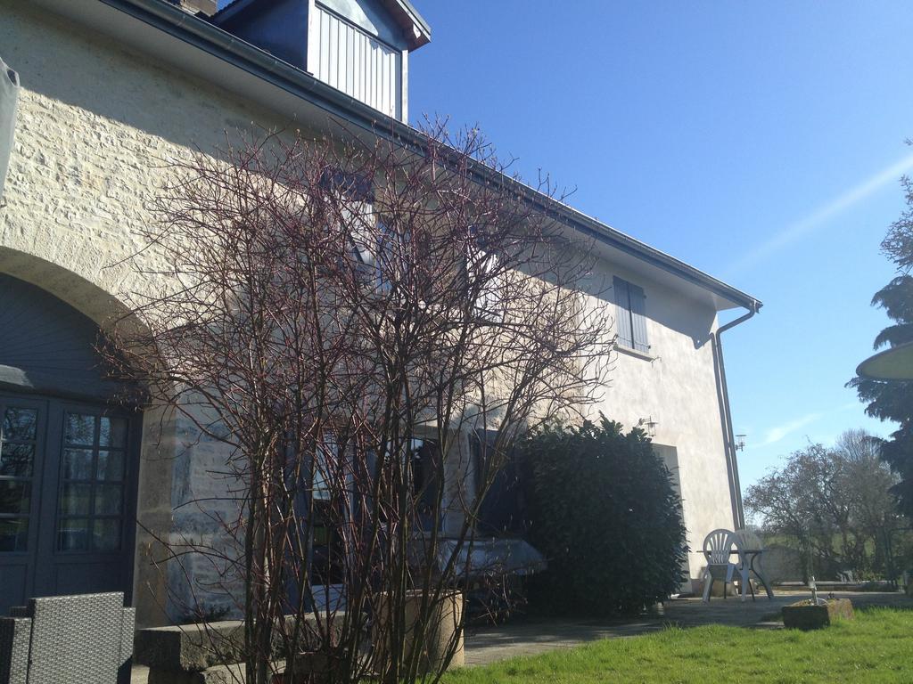 Les Petunias Hugier Exterior foto