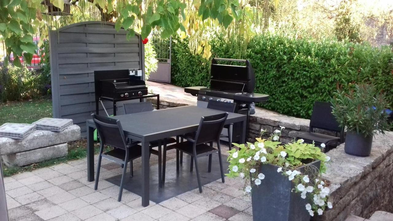 Les Petunias Hugier Exterior foto
