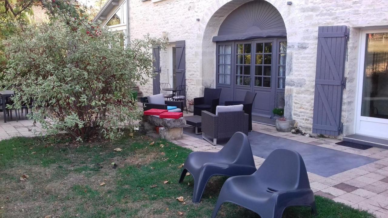 Les Petunias Hugier Exterior foto